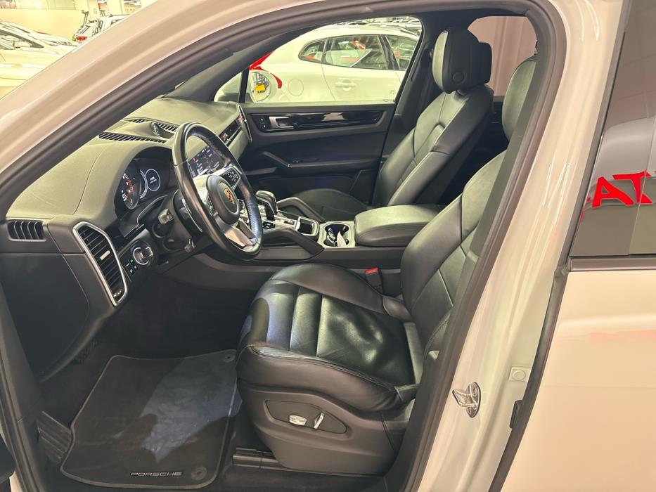 PORSCHE Cayenne 2018