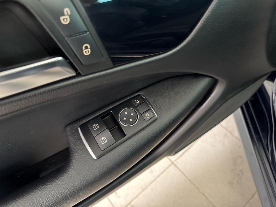 MERCEDES-BENZ C 2012