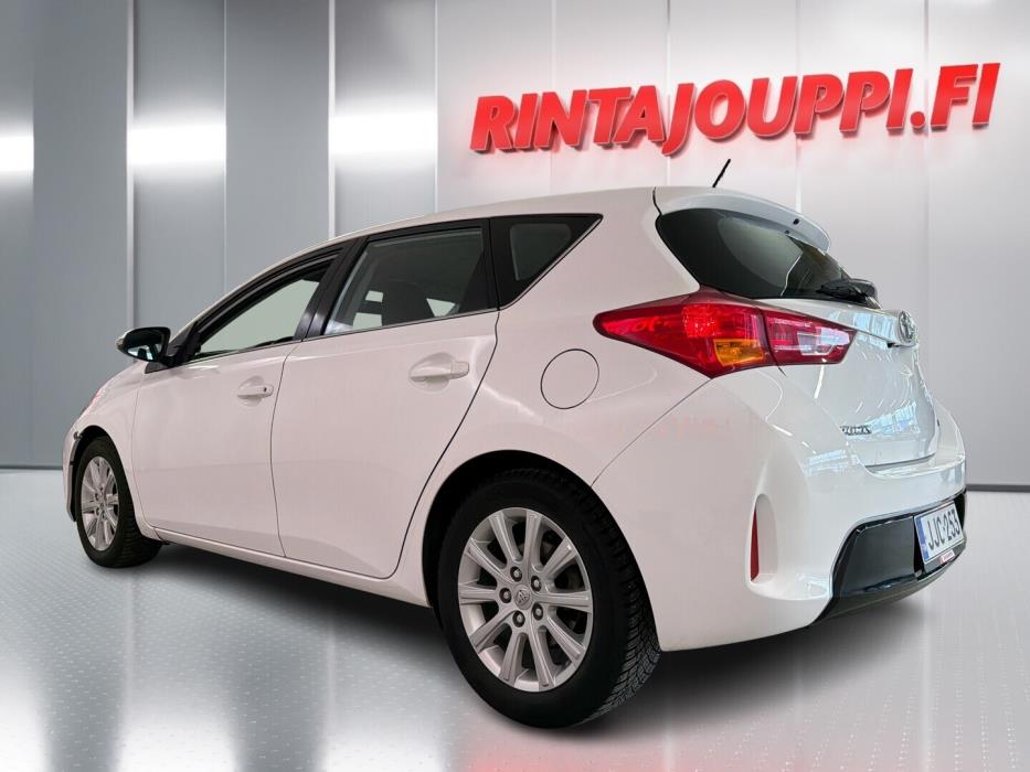 TOYOTA Auris 2014