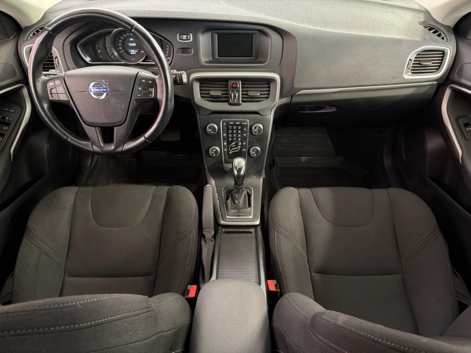 VOLVO V40 2014