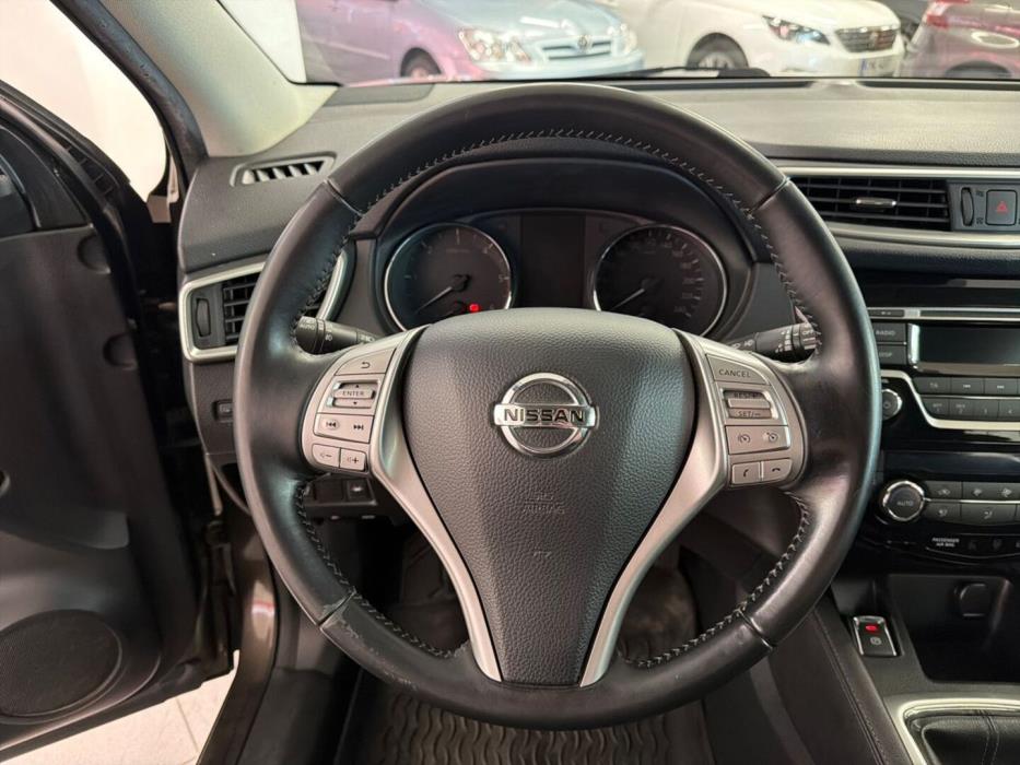 NISSAN Qashqai 2015