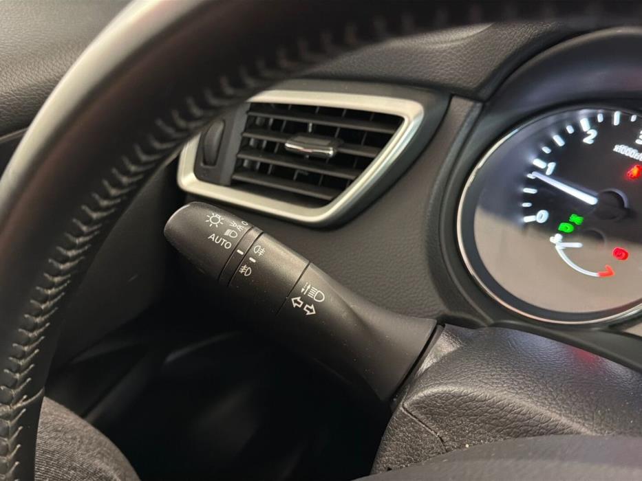 NISSAN Qashqai 2015