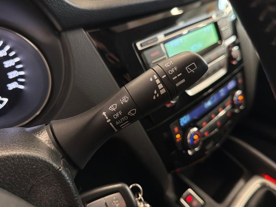 NISSAN Qashqai 2015