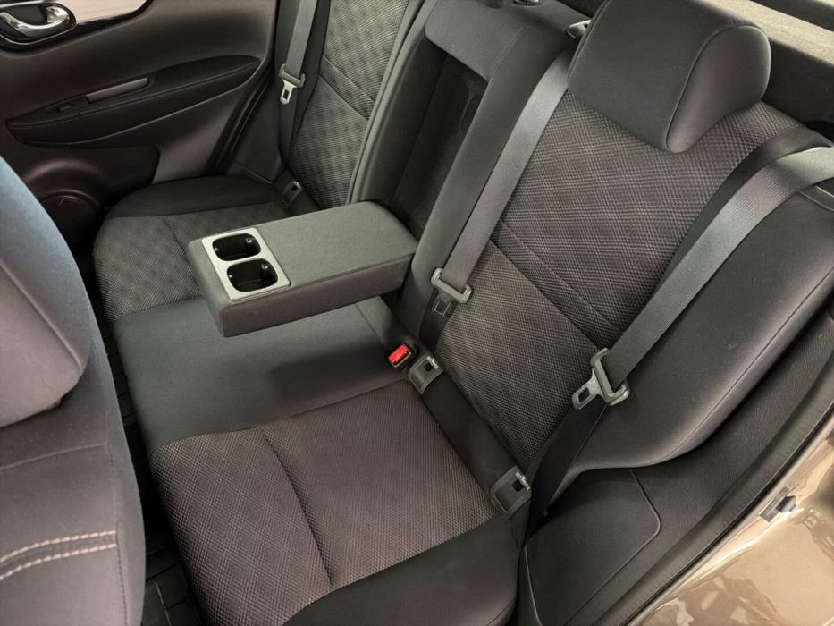 NISSAN Qashqai 2015