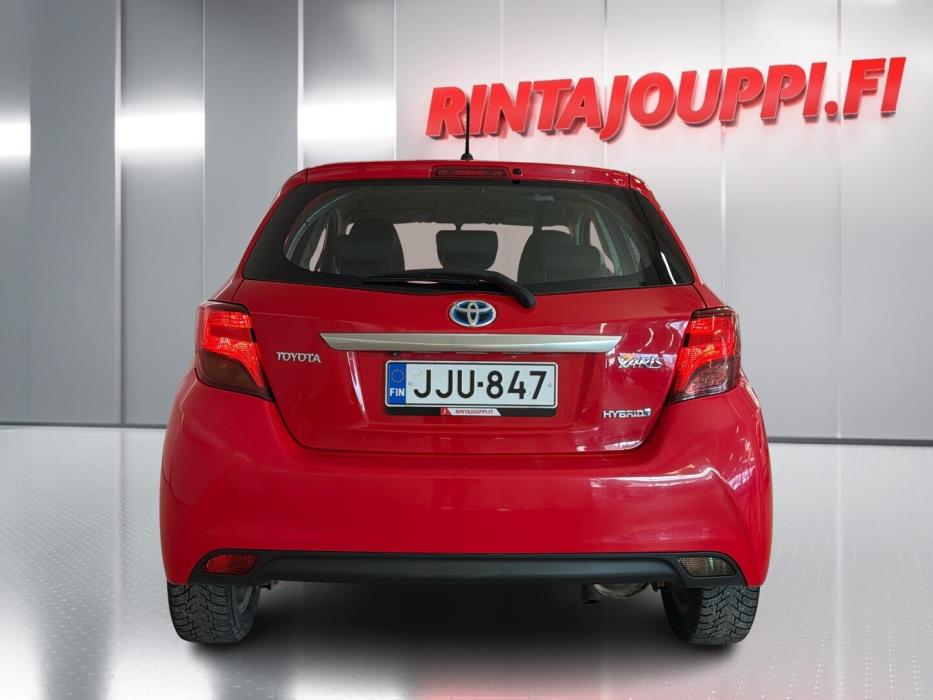 TOYOTA Yaris 2015