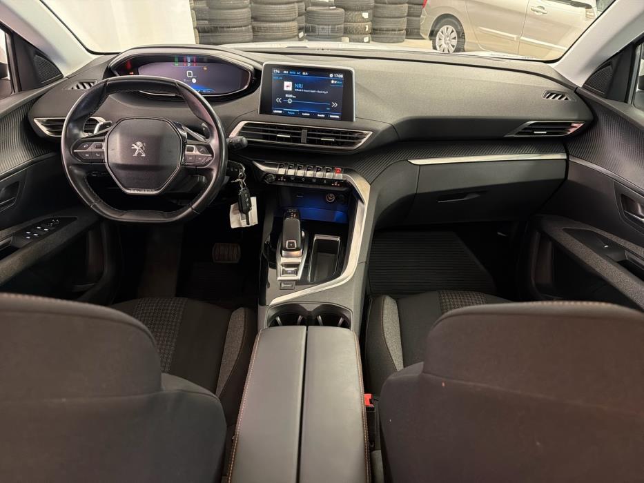 PEUGEOT 5008 2019