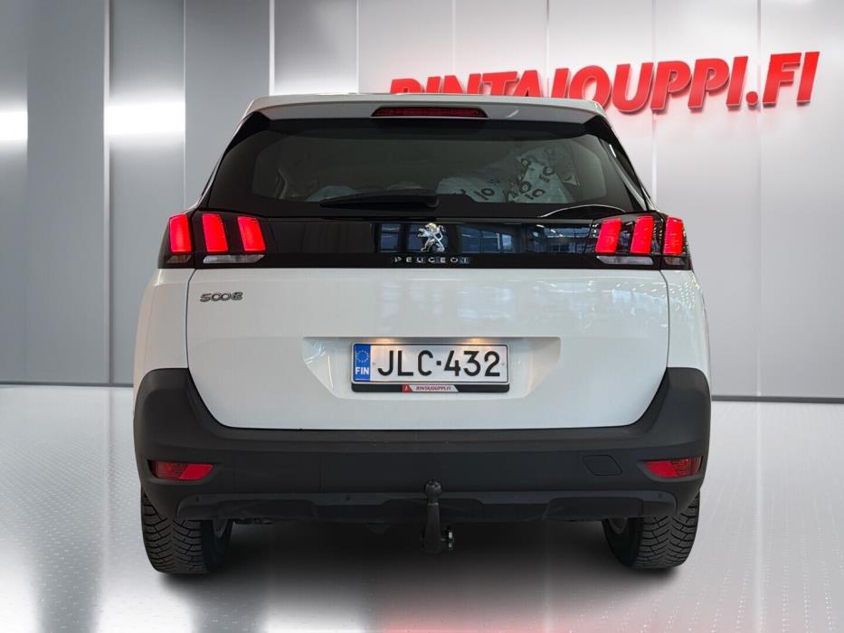 PEUGEOT 5008 2019