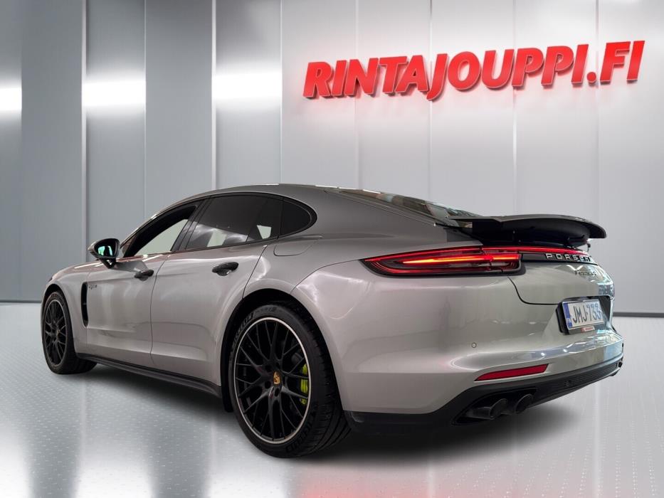 PORSCHE Panamera 2019
