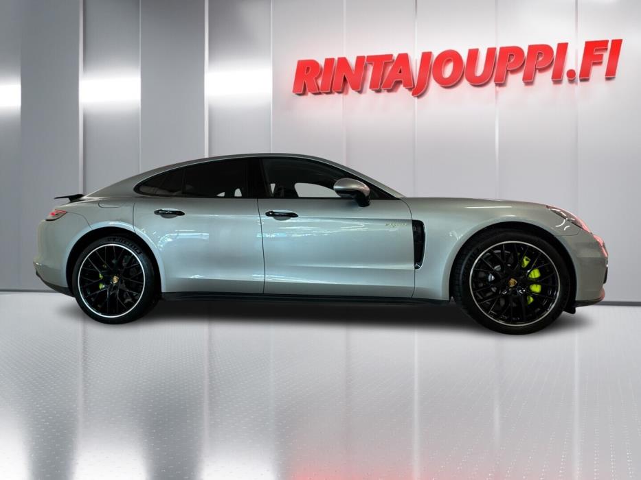 PORSCHE Panamera 2019