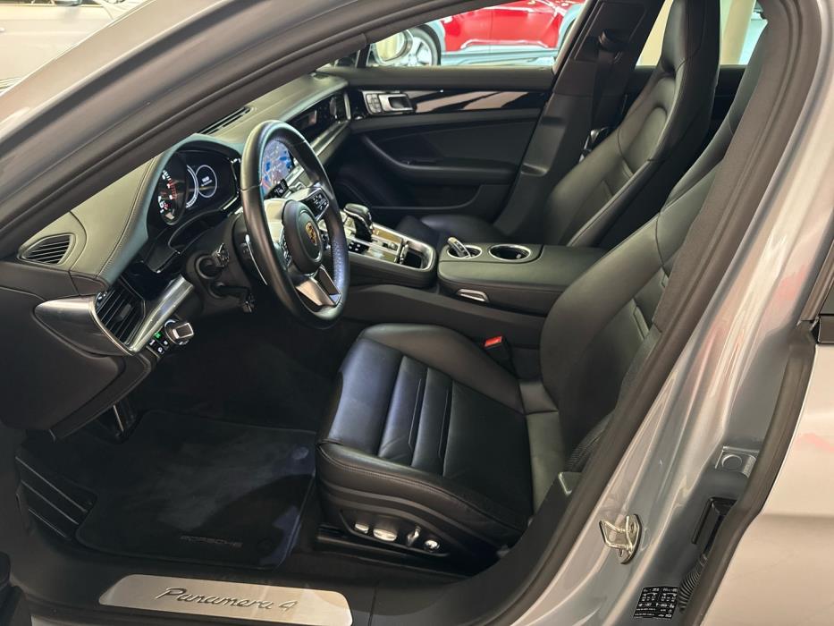 PORSCHE Panamera 2019