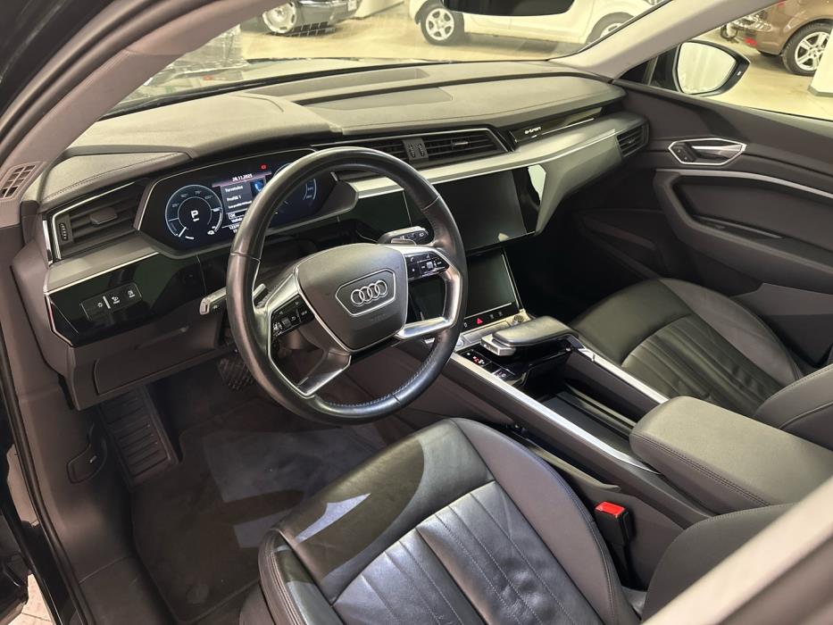 AUDI e-tron 2020