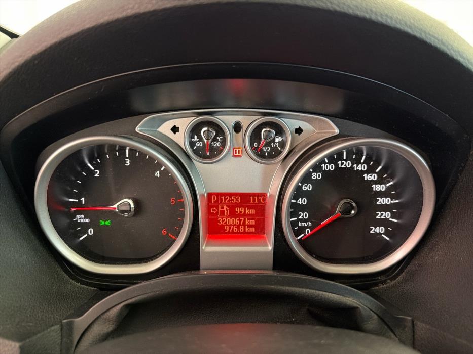 FORD Kuga 2012