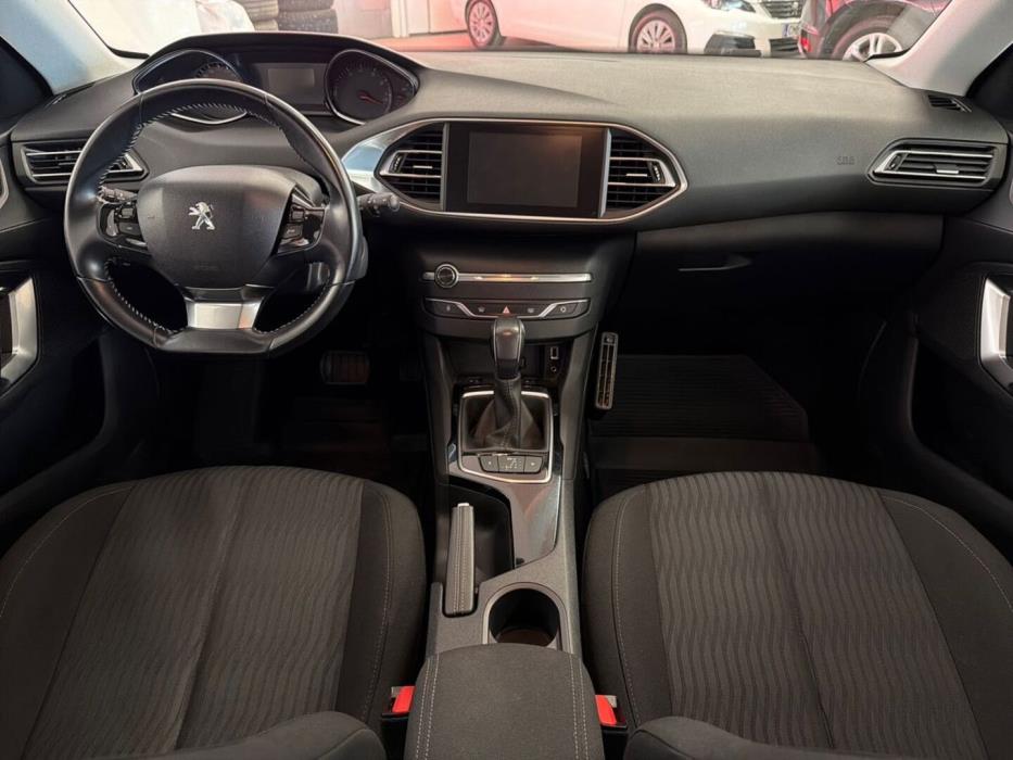 PEUGEOT 308 2017