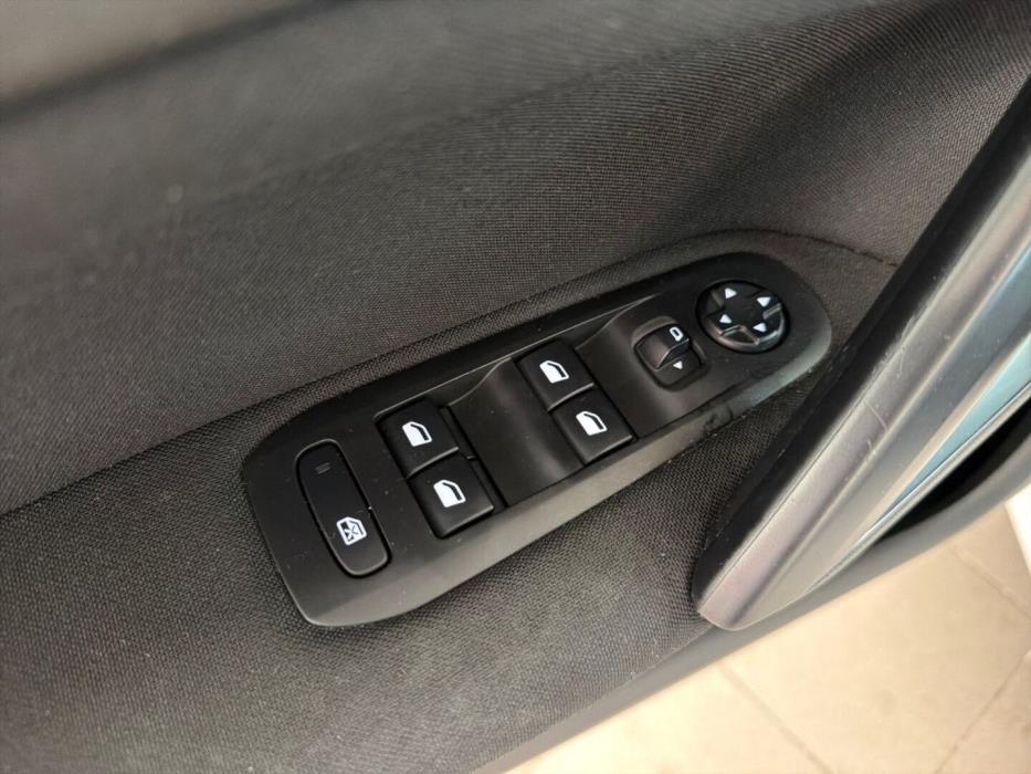 PEUGEOT 308 2017