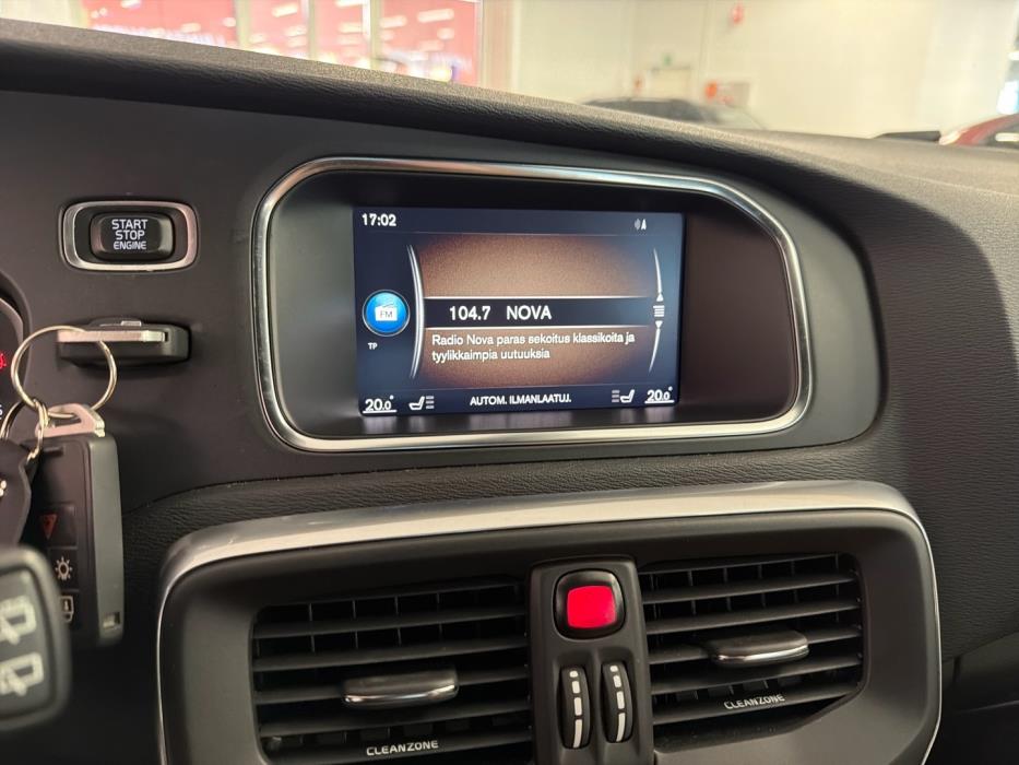 VOLVO V40 Cross Country 2017