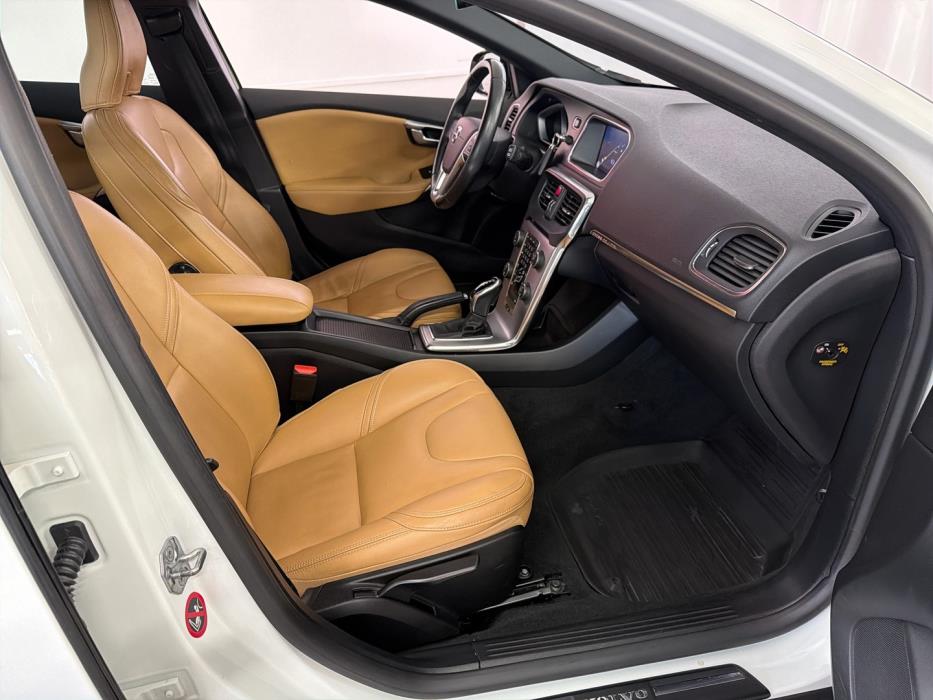 VOLVO V40 Cross Country 2017