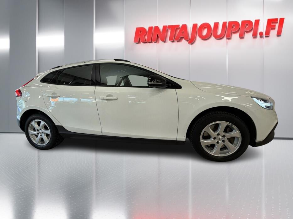 VOLVO V40 Cross Country 2017