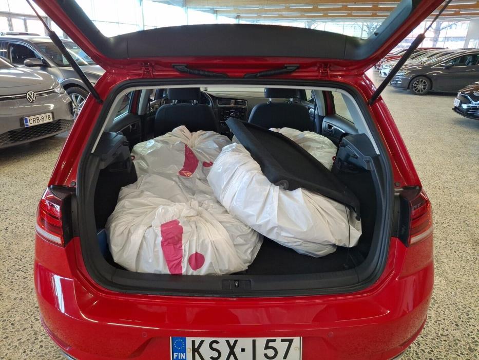 VOLKSWAGEN Golf 2018