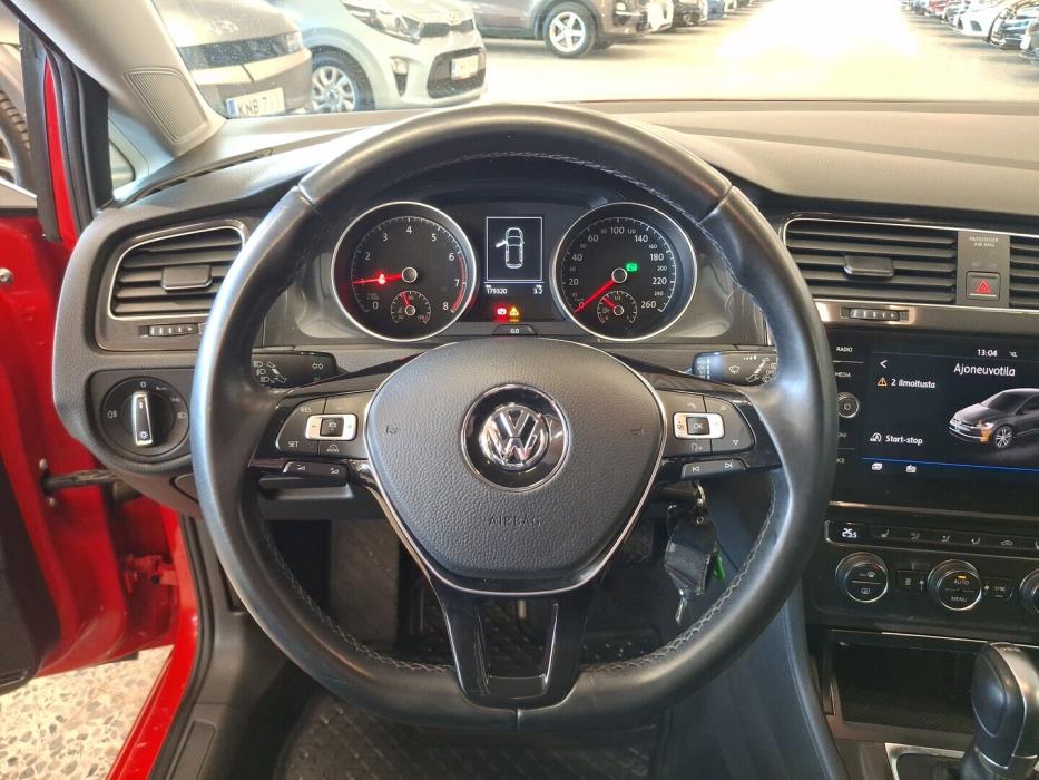 VOLKSWAGEN Golf 2018
