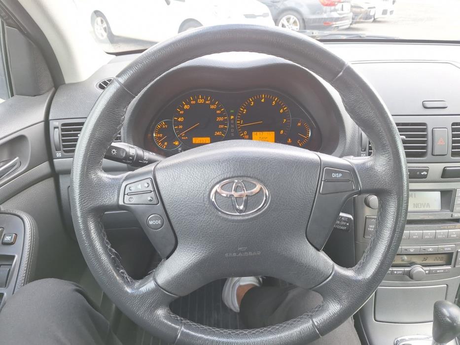 TOYOTA Avensis 2006
