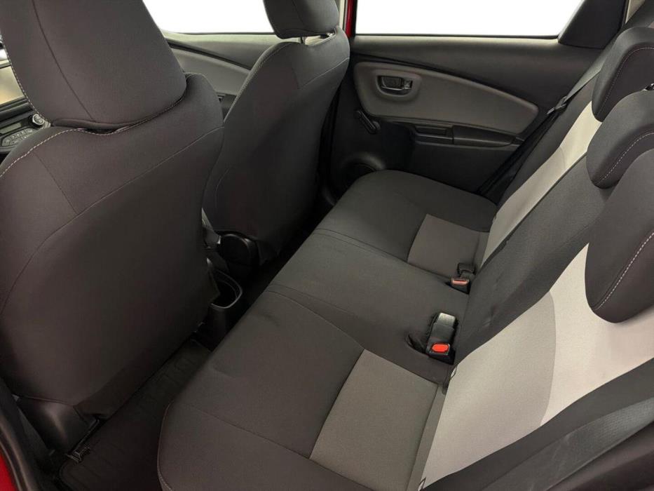 TOYOTA Yaris 2018