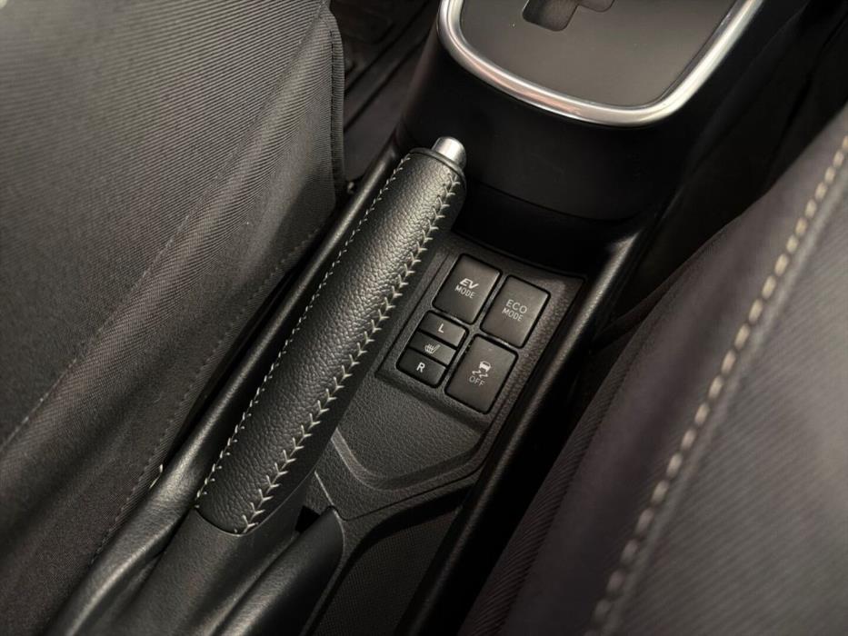TOYOTA Yaris 2018