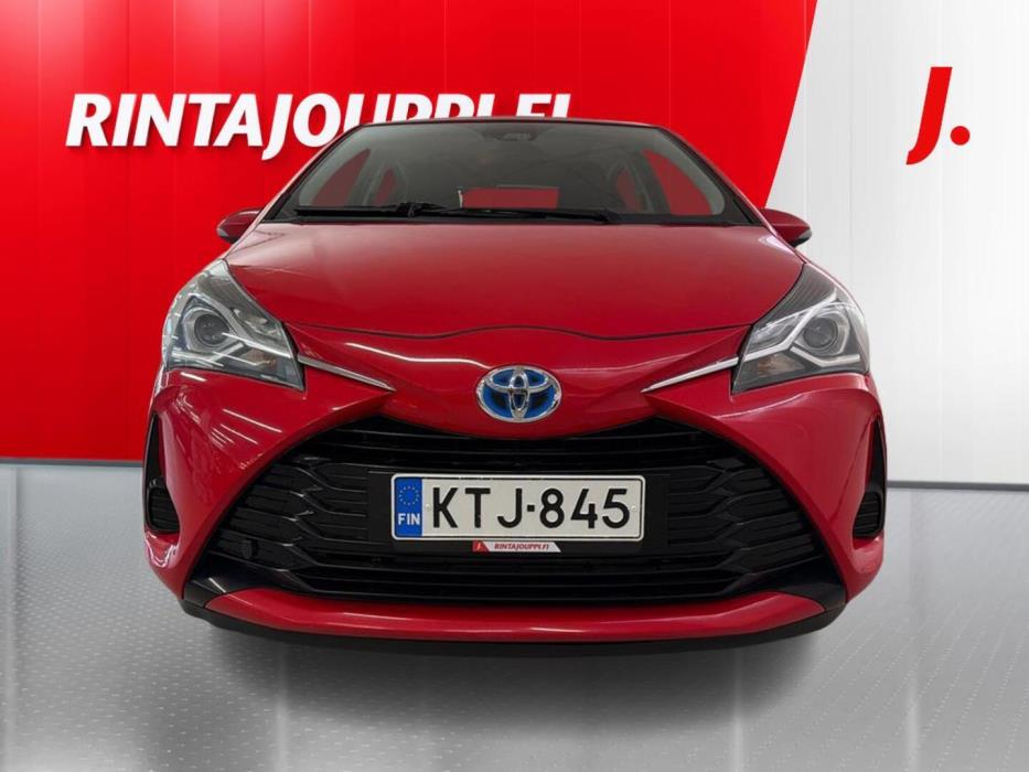 TOYOTA Yaris 2018