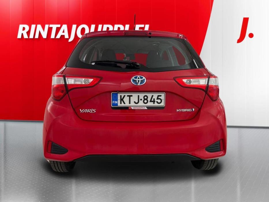 TOYOTA Yaris 2018
