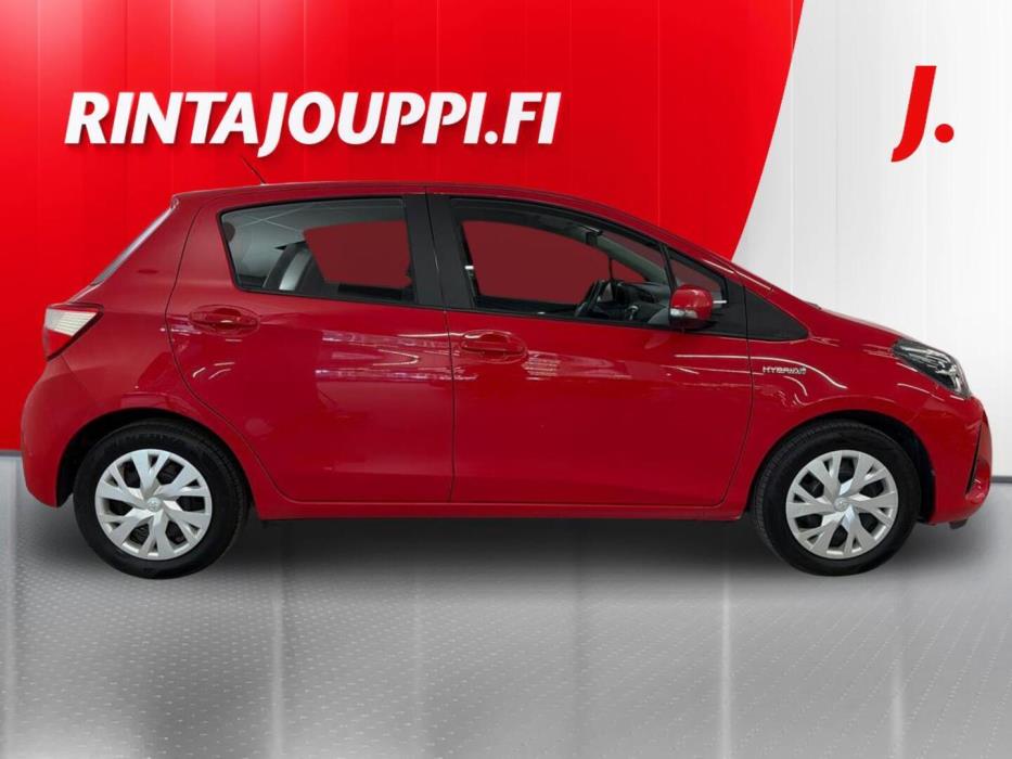 TOYOTA Yaris 2018