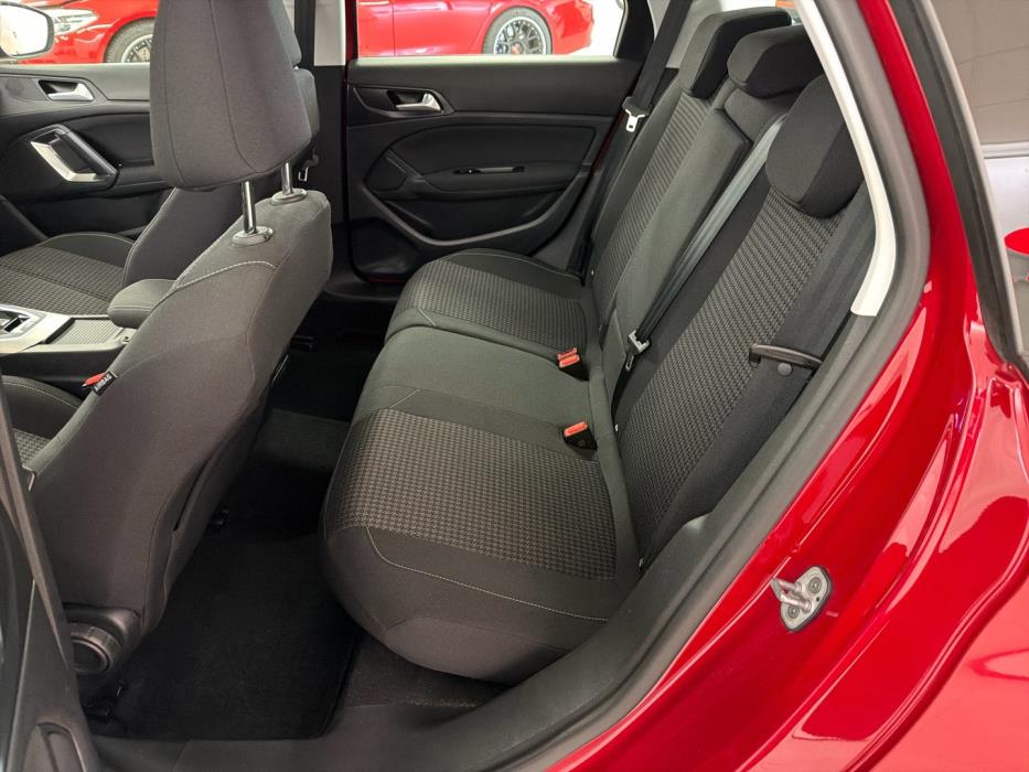 PEUGEOT 308 2021