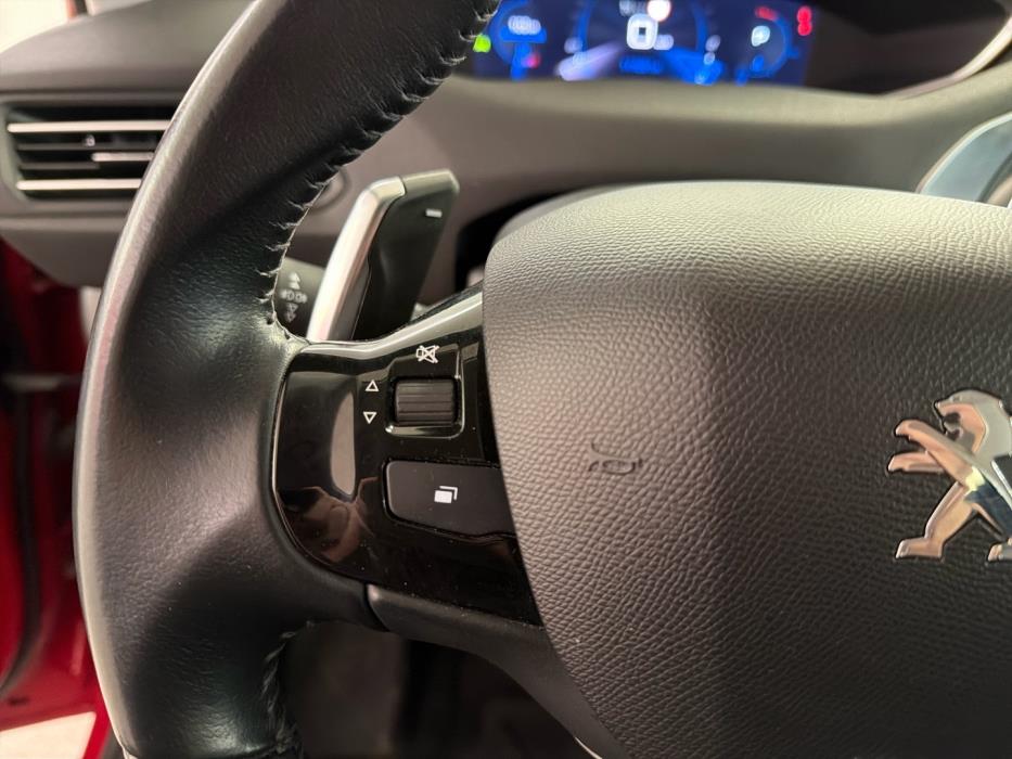 PEUGEOT 308 2021