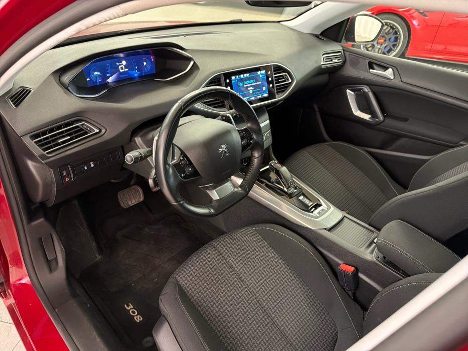 PEUGEOT 308 2021