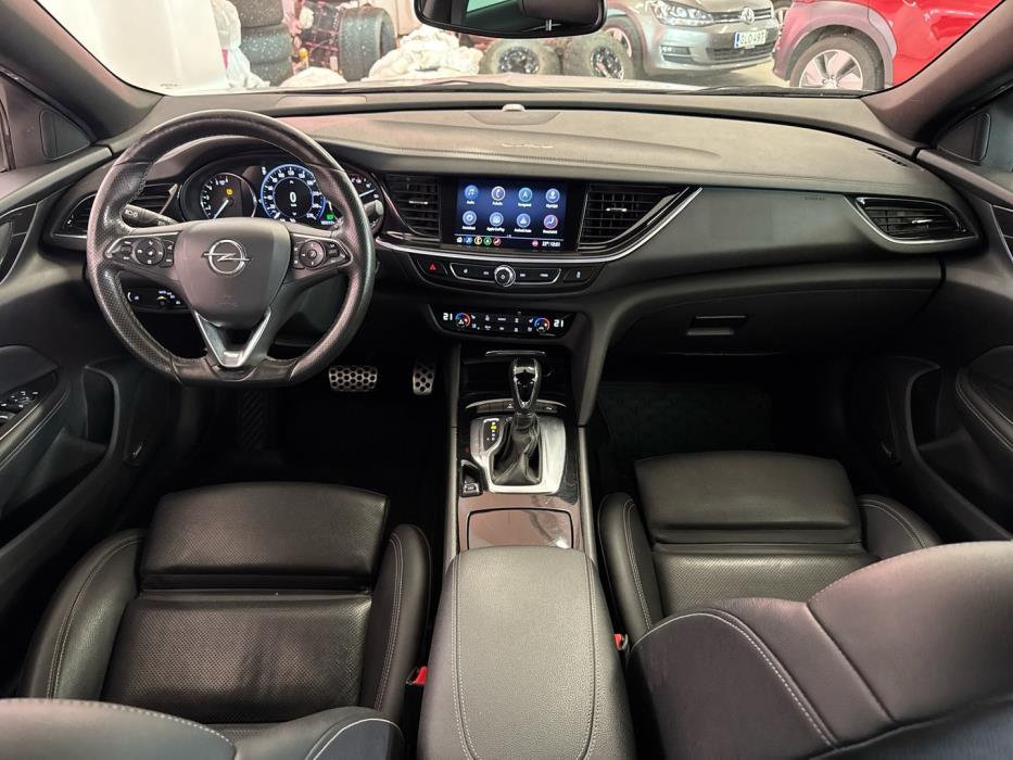 OPEL Insignia 2021