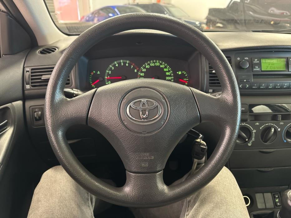 TOYOTA Corolla 2002