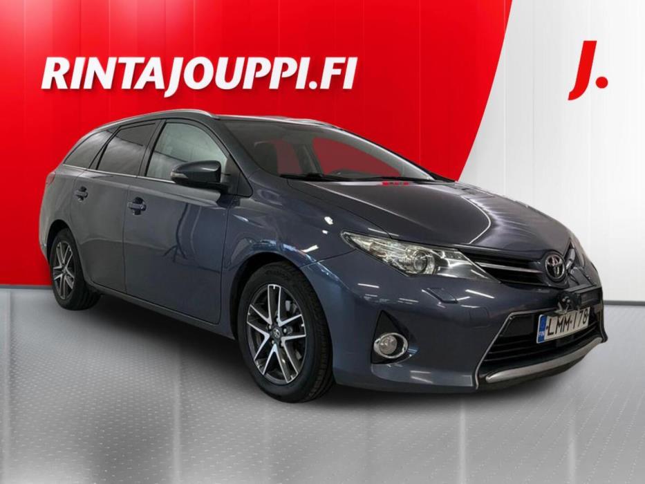 TOYOTA Auris 2015