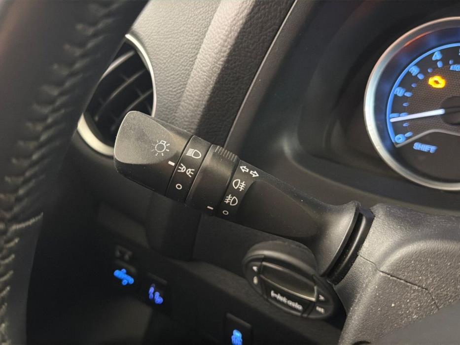 TOYOTA Auris 2015