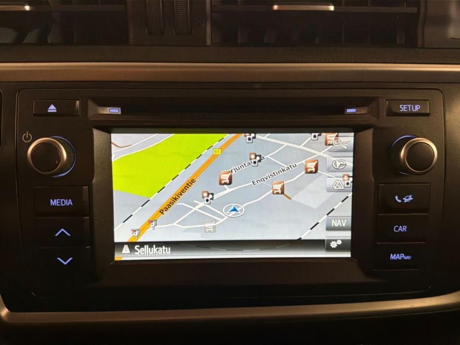 TOYOTA Auris 2015