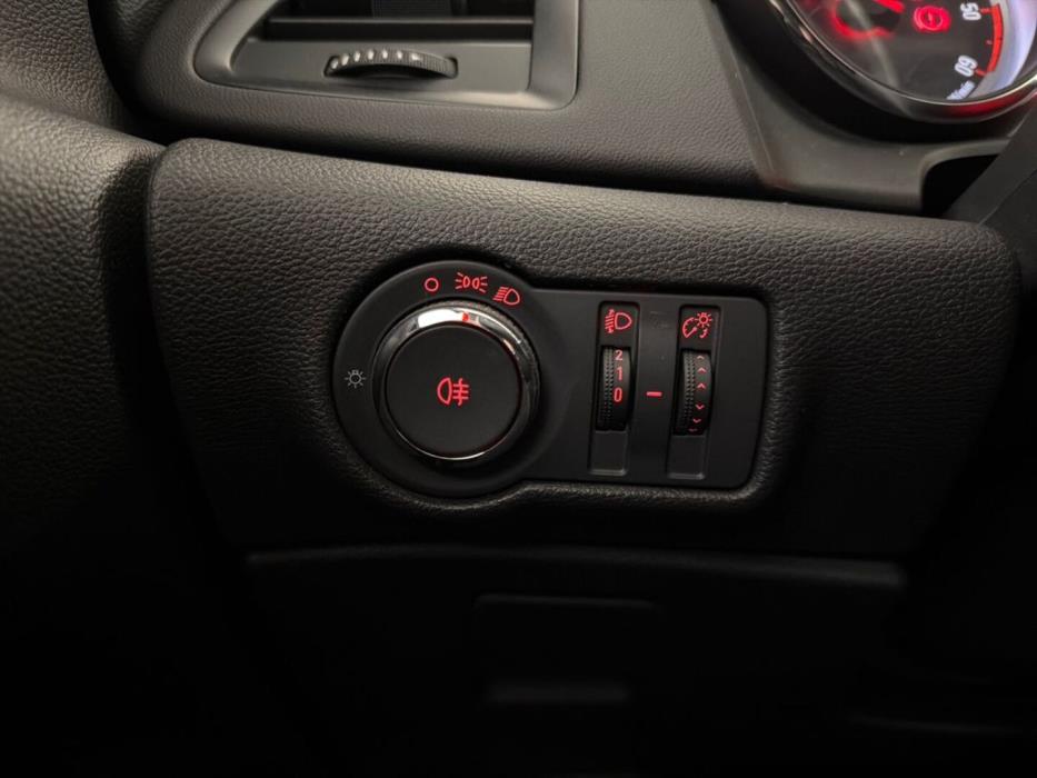 OPEL Astra 2015