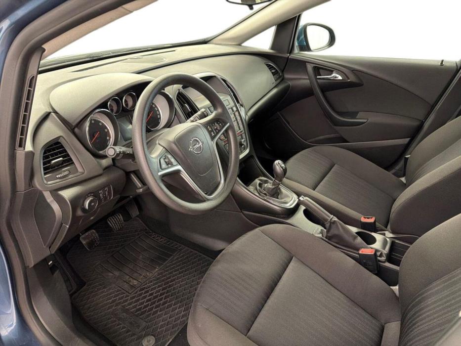 OPEL Astra 2015
