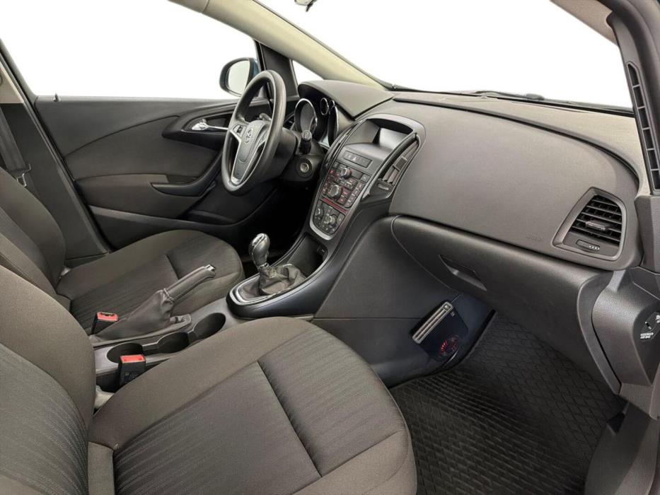 OPEL Astra 2015
