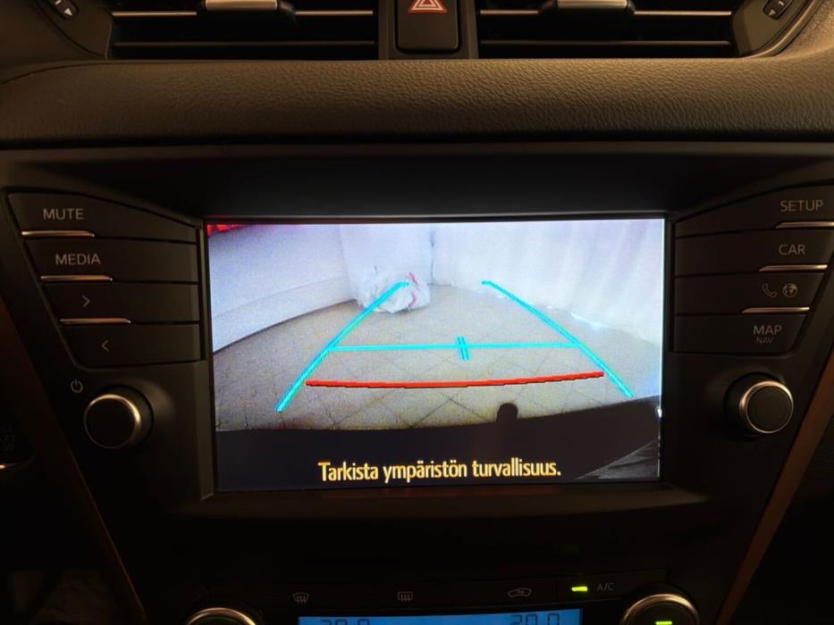 TOYOTA Avensis 2016