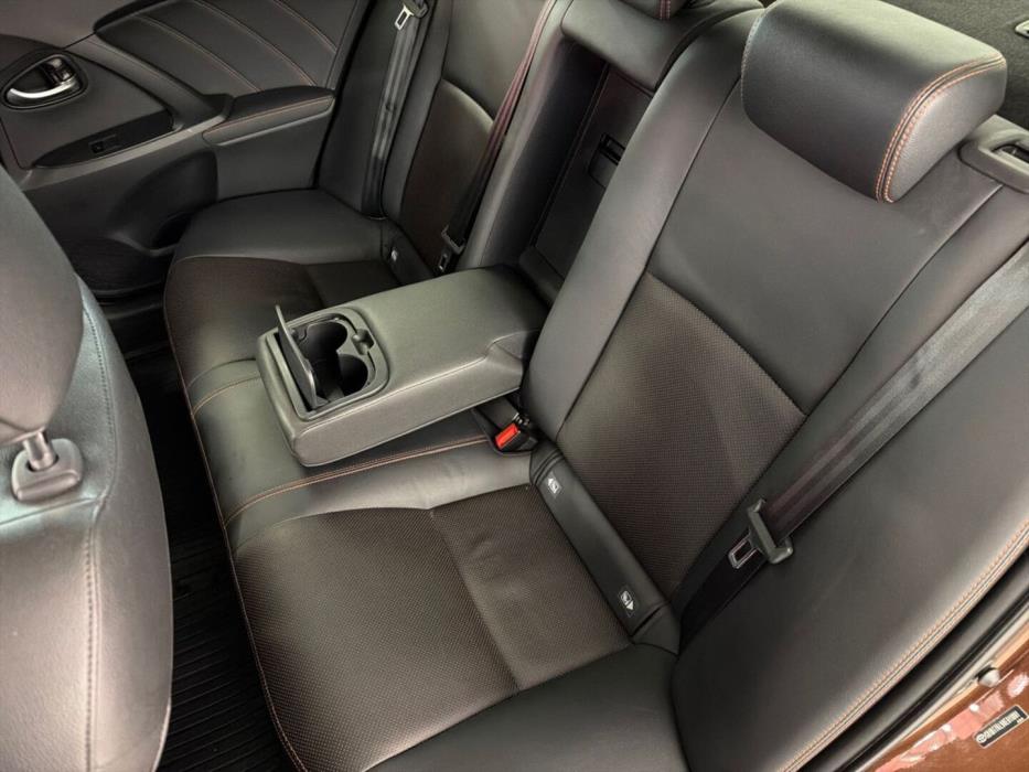 TOYOTA Avensis 2016
