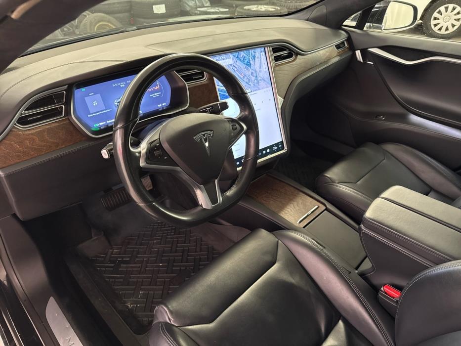 TESLA Model S 2017