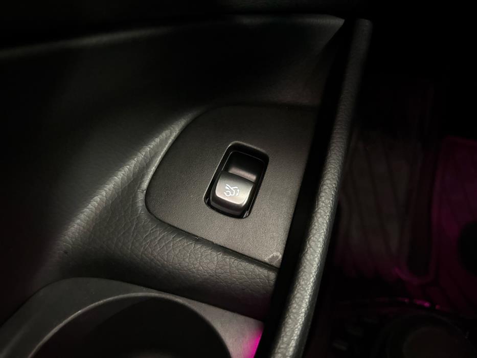 MERCEDES-BENZ E 2021