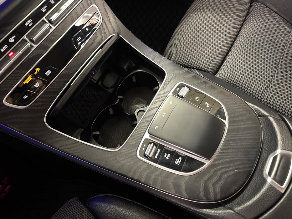 MERCEDES-BENZ E 2021