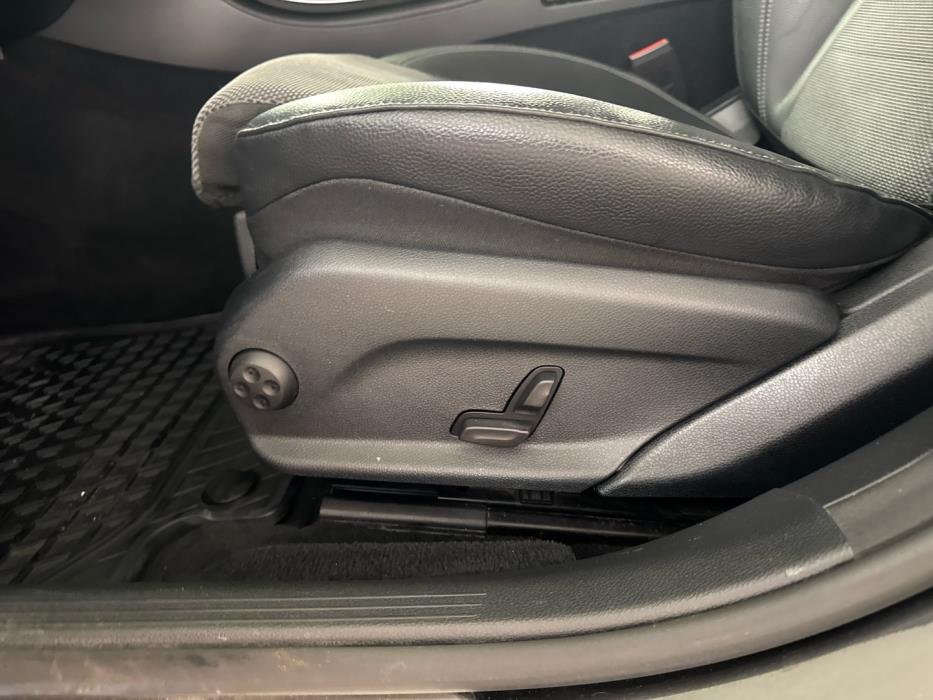 MERCEDES-BENZ E 2021