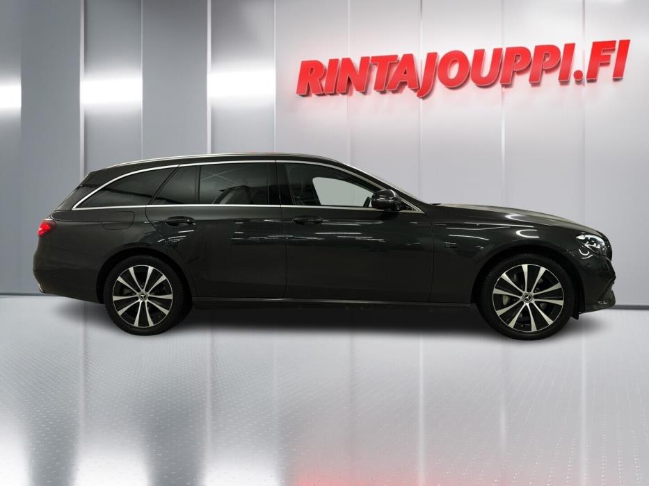 MERCEDES-BENZ E 2021