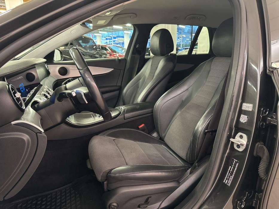 MERCEDES-BENZ E 2021