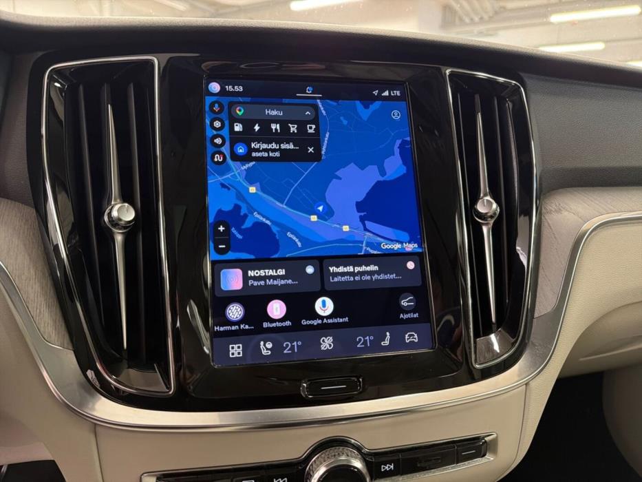VOLVO V60 2023