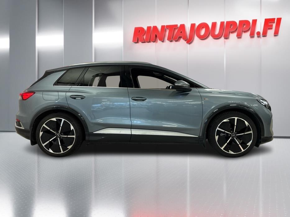 AUDI Q4 e-tron 2021